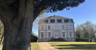 Gîte de groupe du Château du Courtioux Gîte de groupe du Château du Courtioux