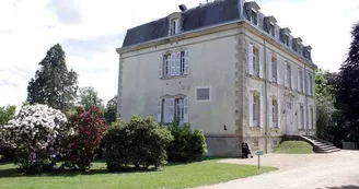 Gîte de groupe du Château du Courtioux Gîte de groupe du Château du Courtioux