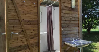 Tentes lodge au camping Domaine la Chabanne Tentes lodge au camping Domaine la Chabanne