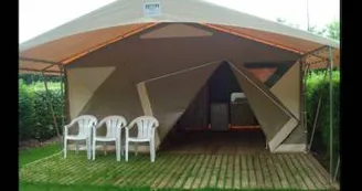 Bungalow toilé et chalets/tonneaux Les Nières Bungalow toilé et chalets/tonneaux Les Nières