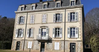 Gîte de groupe du Château du Courtioux Gîte de groupe du Château du Courtioux