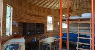 La cabane rustique du Folastère La cabane rustique du Folastère