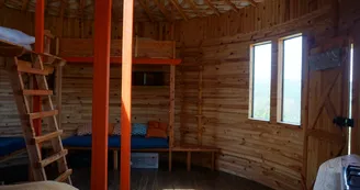 La cabane rustique du Folastère La cabane rustique du Folastère