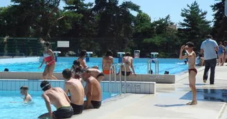 Piscine en plein air de La Couronne Piscine en plein air de La Couronne