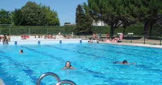 Piscine en plein air de La Couronne Piscine en plein air de La Couronne
