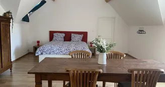 Grand gîte au Château de Bussolles Grand gîte au Château de Bussolles