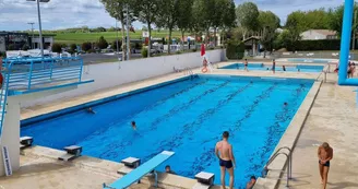 Piscine d'été de Mirambeau Piscine d'été de Mirambeau