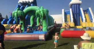 Parc aquatique et jeux gonflables "Family Kids" Parc aquatique et jeux gonflables "Family Kids"
