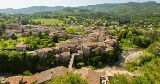 Jaujac : village de caractère Jaujac : village de caractère