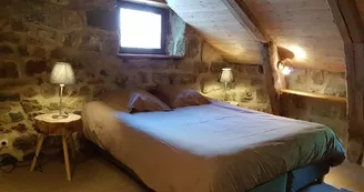 L'oustau gîte écologique et équestre (accueil groupes) L'oustau gîte écologique et équestre (accueil groupes)