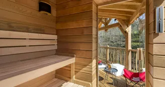 Domaine des Cabanes Suspendues : cabane SPA Laurier Domaine des Cabanes Suspendues : cabane SPA Laurier