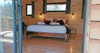 Domaine des Cabanes Suspendues : cabane SPA Laurier Domaine des Cabanes Suspendues : cabane SPA Laurier