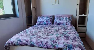 Gîte Sur le chemin de l'école Gîte Sur le chemin de l'école