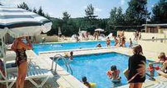 Locations au Camping les Pinasses Locations au Camping les Pinasses