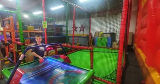 sologne-tourisme-loisirs-enfants-jeux-indoor-air-hockey sologne-tourisme-loisirs-enfants-jeux-indoor-air-hockey