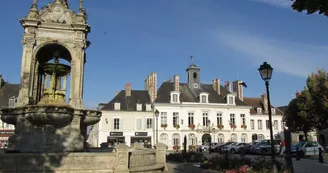 Place du 18 octobre Châteaudun Place du 18 octobre Châteaudun