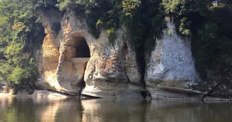 canoes-decouverte-dordogne-sarlat-riviere-kayak-rocher-vitrac canoes-decouverte-dordogne-sarlat-riviere-kayak-rocher-vitrac