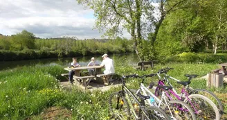 aire pique-nique et halte de repos vélo route voie verte sourzac aire pique-nique et halte de repos vélo route voie verte sourzac
