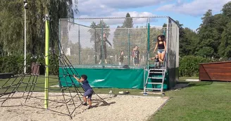 araignée et trampoline