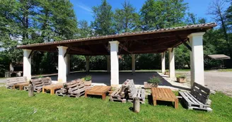 aire pique nique saint martin des combes halle tourisme vallee isle