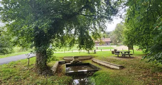 aire-pique-nique-saint-jean-d-estissac-lavoir-tourisme-isle-perigord