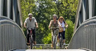 Moulin du Duellas-passerelle-velos-face-vallee-isle-perigord