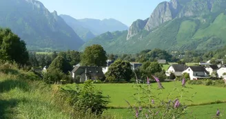 Le village d'Osse en Aspe Le village d'Osse en Aspe