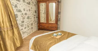 2015-Domaine-des-deux-eaux-chambre4-Meuble-de-tourisme-GUENOLE-LEGAL - 2014-2017-ok 2015-Domaine-des-deux-eaux-chambre4-Meuble-de-tourisme-GUENOLE-LEGAL - 2014-2017-ok