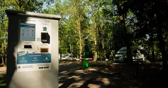 CampingCarPark - Lac de Saint-Pardoux CampingCarPark - Lac de Saint-Pardoux