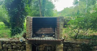 aire-pique-nique-barbecue-saint-jean-eyraud-tourisme-vallee-isle-perigord aire-pique-nique-barbecue-saint-jean-eyraud-tourisme-vallee-isle-perigord