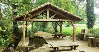 aire-pique-nique-tables-saint-jean-eyraud-tourisme-vallee-isle-perigord aire-pique-nique-tables-saint-jean-eyraud-tourisme-vallee-isle-perigord