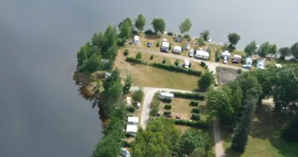 Aire d'accueil de camping-cars du Champ Pigeonnier_1 Aire d'accueil de camping-cars du Champ Pigeonnier_1
