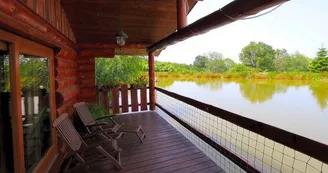 Gite insolite: Domaine de la Vergnolle Fustes en bois "le Trappeur'_1 Gite insolite: Domaine de la Vergnolle Fustes en bois "le Trappeur'_1