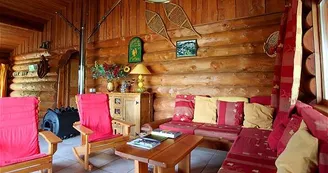 Gite insolite: Domaine de la Vergnolle Fustes en bois "le Trappeur'_2 Gite insolite: Domaine de la Vergnolle Fustes en bois "le Trappeur'_2