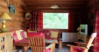 Gite insolite: Domaine de la Vergnolle Fustes en bois "le Trappeur'_3 Gite insolite: Domaine de la Vergnolle Fustes en bois "le Trappeur'_3