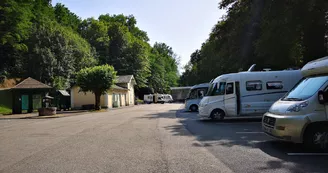 Aire d'accueil de camping-cars d'Uzerche_1 Aire d'accueil de camping-cars d'Uzerche_1