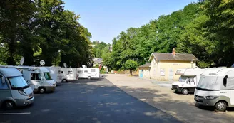 Aire d'accueil de camping-cars d'Uzerche_2 Aire d'accueil de camping-cars d'Uzerche_2
