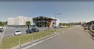 Complexe de pelote - Pau - Extérieur