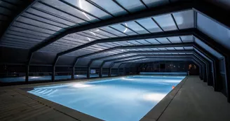 Piscine-Couverte--2-nuit--Les-Hauts-de-Calviac Piscine-Couverte--2-nuit--Les-Hauts-de-Calviac
