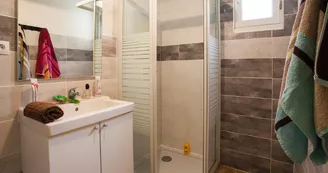 Salle-de-bain---Les-Hauts-de-Calviac Salle-de-bain---Les-Hauts-de-Calviac