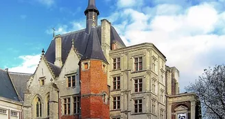 PALAIS RIHOUR - Vue extérieure