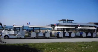 Petit Train Touristique.JPG Petit Train Touristique.JPG