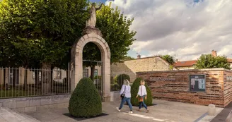 Entrée du Musée Napoléon.jpg