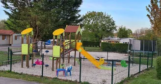 Camping Le Garillon Radonvilliers Lac Amance Grands lacs de champagne (5).jpg Camping Le Garillon Radonvilliers Lac Amance Grands lacs de champagne (5).jpg