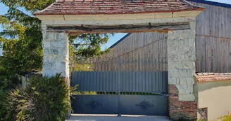 Entrée.jpg Entrée.jpg