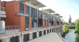 Façade.JPG Façade.JPG