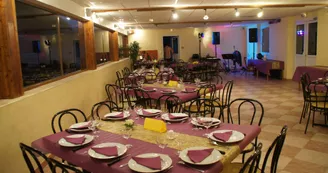 Ferme équestre de Lagesse - Salle de réception.JPG Ferme équestre de Lagesse - Salle de réception.JPG