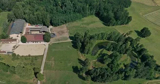 Ferme équestre de Lagesse - Motte castrale de MONTIGNY ou serait né Hugues de Payns fondateur des templiers.jpg Ferme équestre de Lagesse - Motte castrale de MONTIGNY ou serait né Hugues de Payns fondateur des templiers.jpg