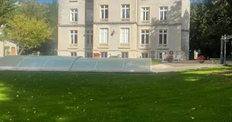 Le petit chateau Chambres d'hôtes Vendeuvre-sur-Barse Forêt d'Orient (3).jpg Le petit chateau Chambres d'hôtes Vendeuvre-sur-Barse Forêt d'Orient (3).jpg