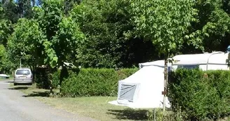 CAMPING BEAU RIVAGE (Livinhac) CAMPING BEAU RIVAGE (Livinhac)